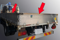 4トントラックアオリ上部補強用アルミ縞板取付